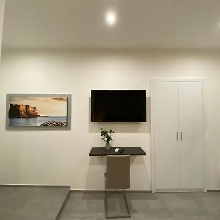 לינה וארוחת בוקר Mami נאפולי