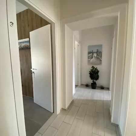 Mami Nocleg ze śniadaniem 3*