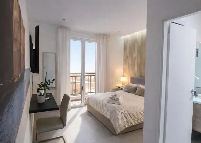 Oda ve Kahvaltı Mami Napoli